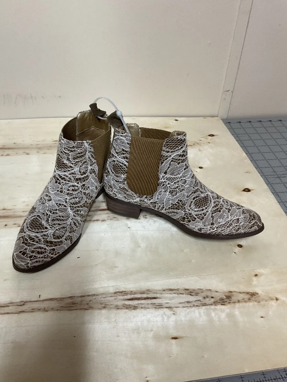 Lace girl(4) ankle boots